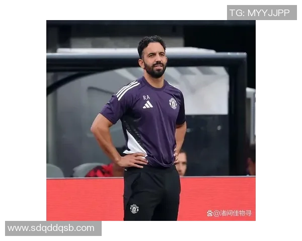 曼联热点追踪最新动态分析与球员转会消息全面解读