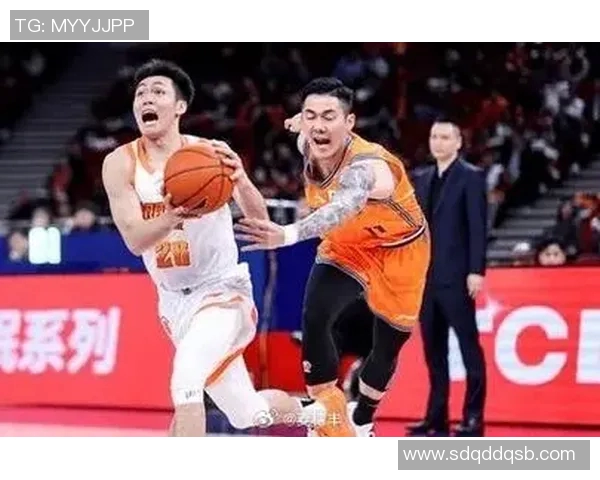 庞峥麟在CBA赛场展现准三双实力引发热议球迷期待未来表现