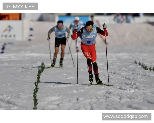 中国女子跳台滑雪队全力备战冬季赛事展现拼搏精神与团队协作