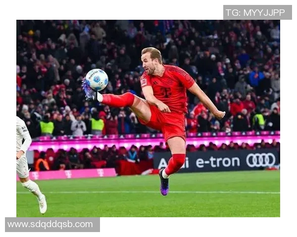 凯恩精彩头球助力拜仁逆转胜利展现强大团队实力 凯恩精彩头球助力拜仁逆转胜利展现强大团队实力