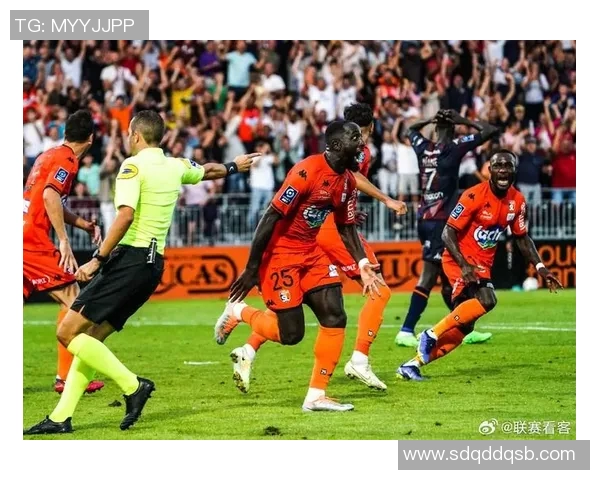 法乙联赛激战正酣各队争夺晋级名额精彩纷呈