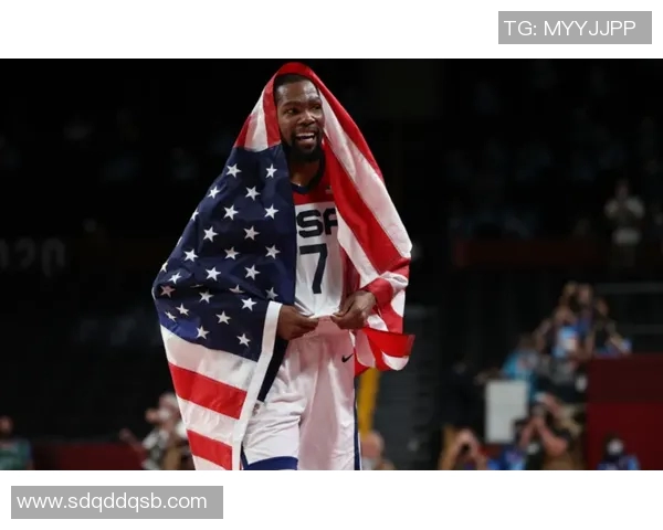杜兰特领衔美国男篮夺得东京奥运会金牌，成为历史上得分最高的选手之一