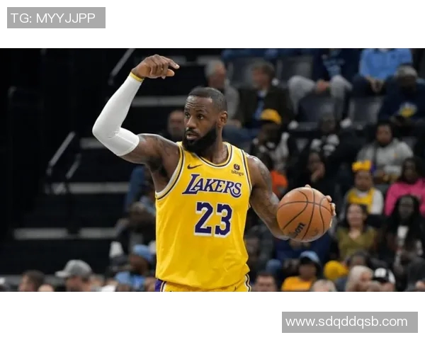 湖人主帅力挺球队年轻后卫，看好其潜力无限